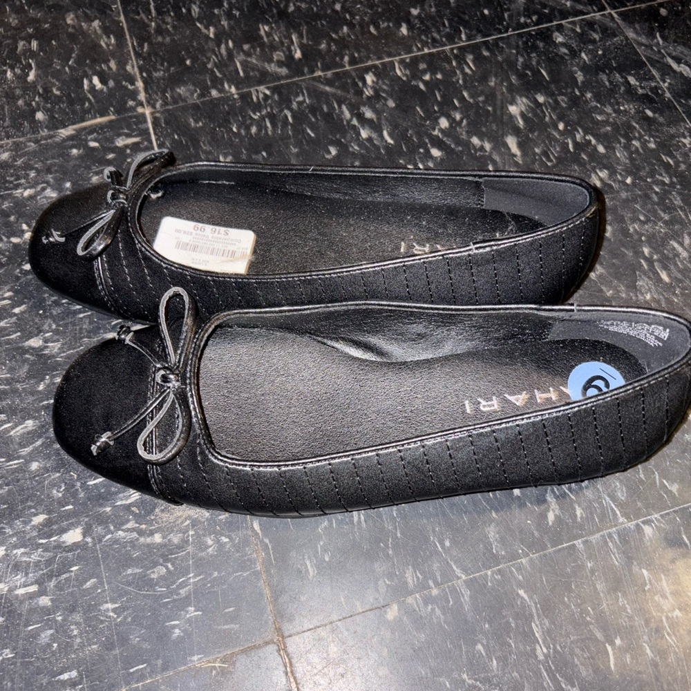 HARI Black Flats with Decorative Bow